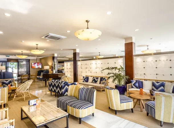 interior-bar-restaurante-hotel-anabel-lloret-de-mar-costa-brava-cataluna